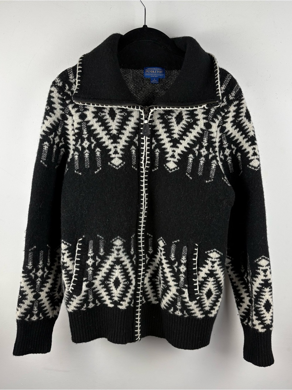 Vintage Pendleton Women’s Black Wool Zip Up Cardigan Sweater Petite L Aztec Warm
